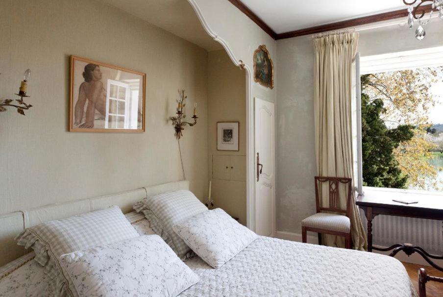 Hotel Domaine Du Moulin Saint-Laurent-des-Arbres Zimmer foto