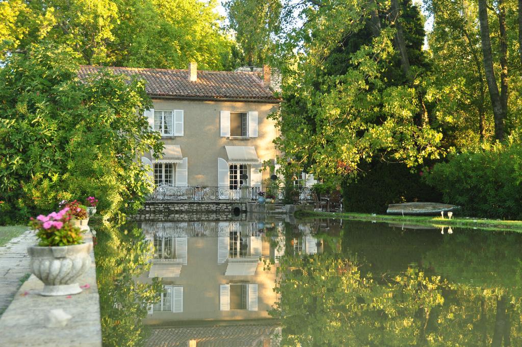 Hotel Domaine Du Moulin Saint-Laurent-des-Arbres Exterior foto